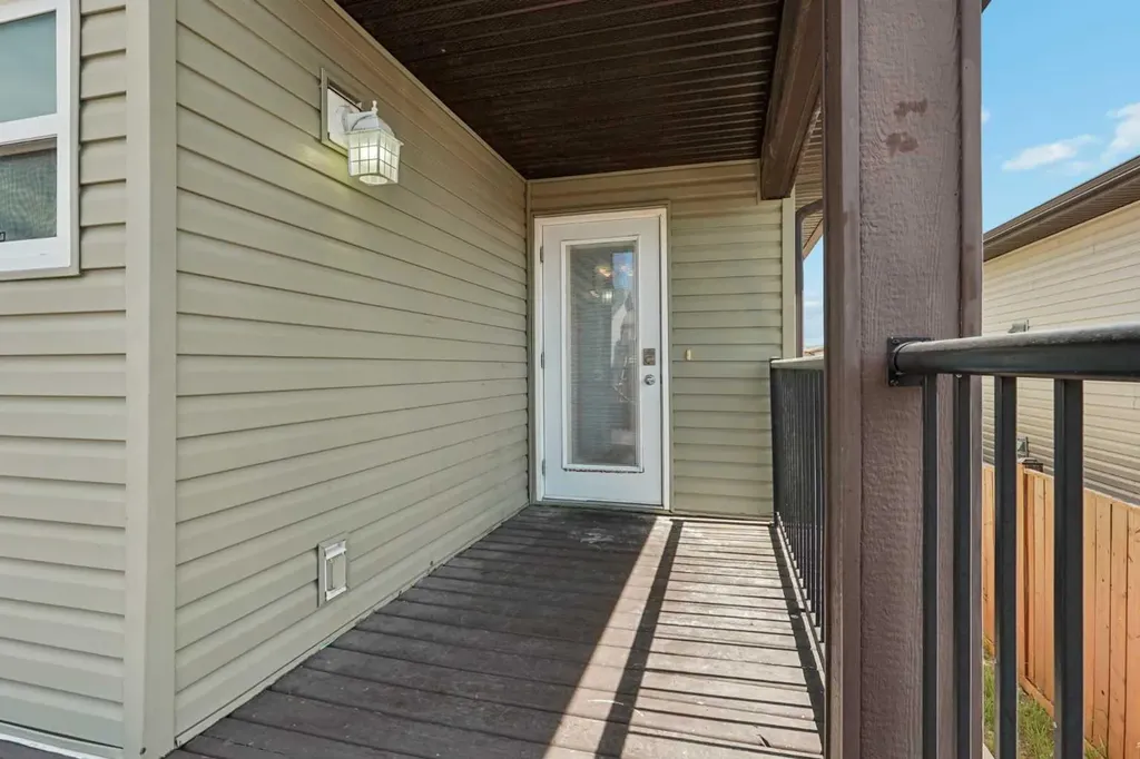136 Mt Sundance Crescent W Lethbridge AB T1J 0L4