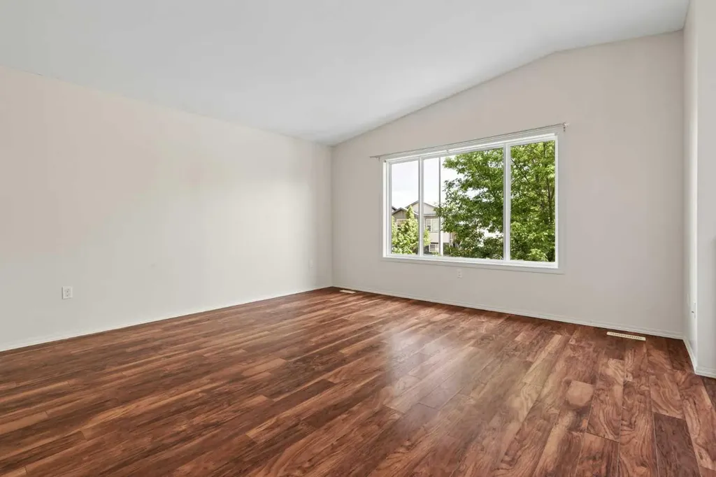 136 Mt Sundance Crescent W Lethbridge AB T1J 0L4