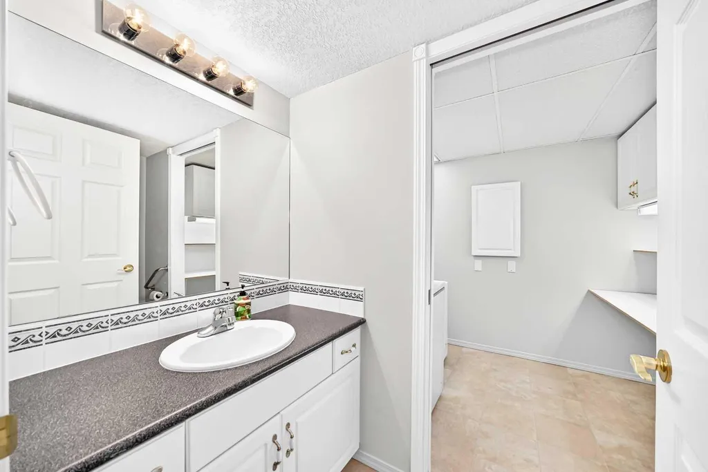 8535 Bonaventure Drive SE Calgary AB T2H 3A1