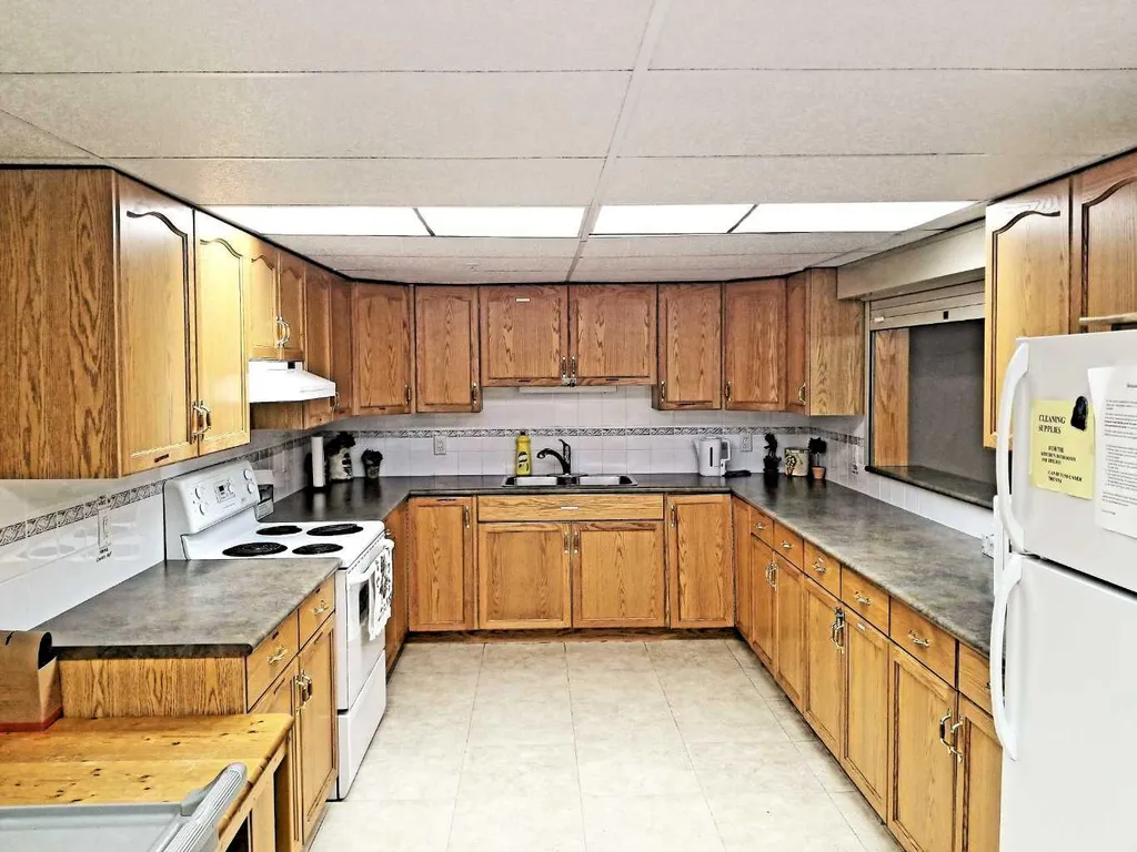 8535 Bonaventure Drive SE Calgary AB T2H 3A1
