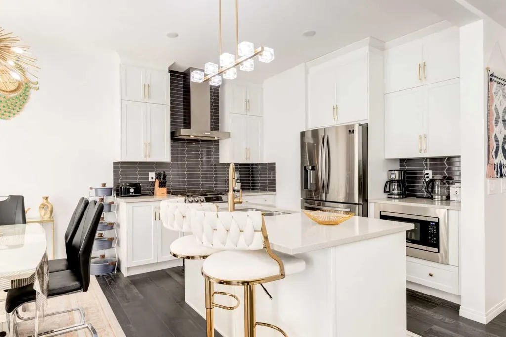 14 Cityside Terrace NE Calgary AB T3N 1E2
