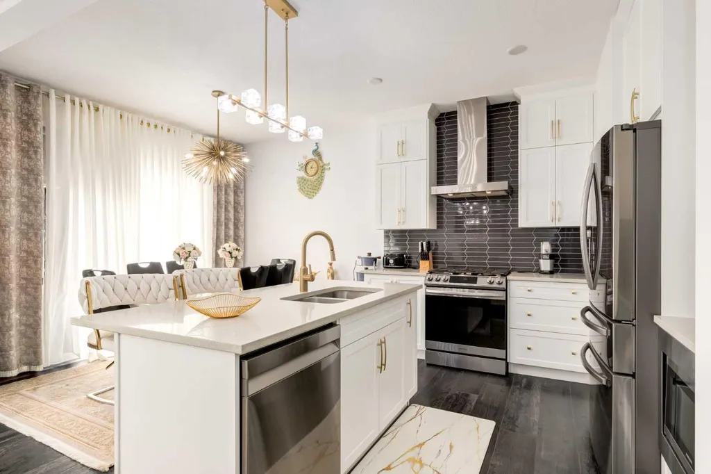 14 Cityside Terrace NE Calgary AB T3N 1E2