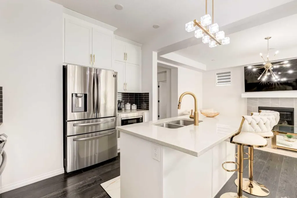 14 Cityside Terrace NE Calgary AB T3N 1E2