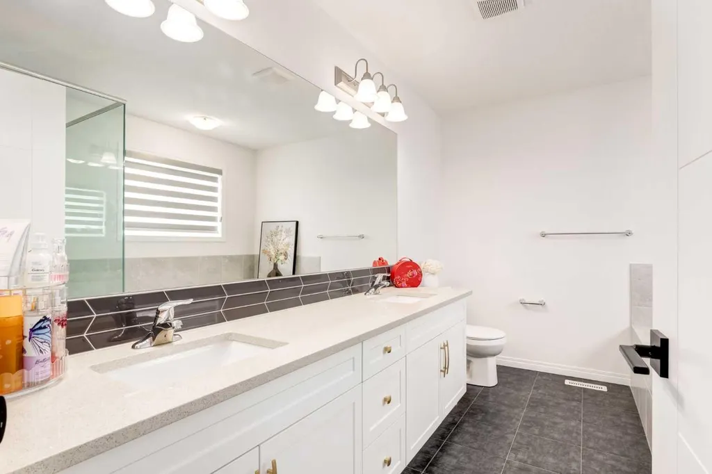 14 Cityside Terrace NE Calgary AB T3N 1E2