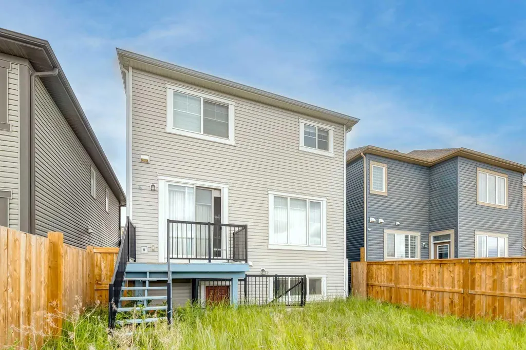 14 Cityside Terrace NE Calgary AB T3N 1E2