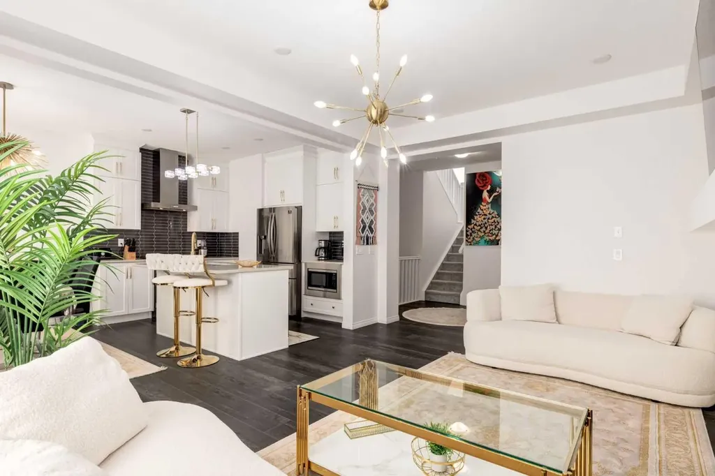 14 Cityside Terrace NE Calgary AB T3N 1E2