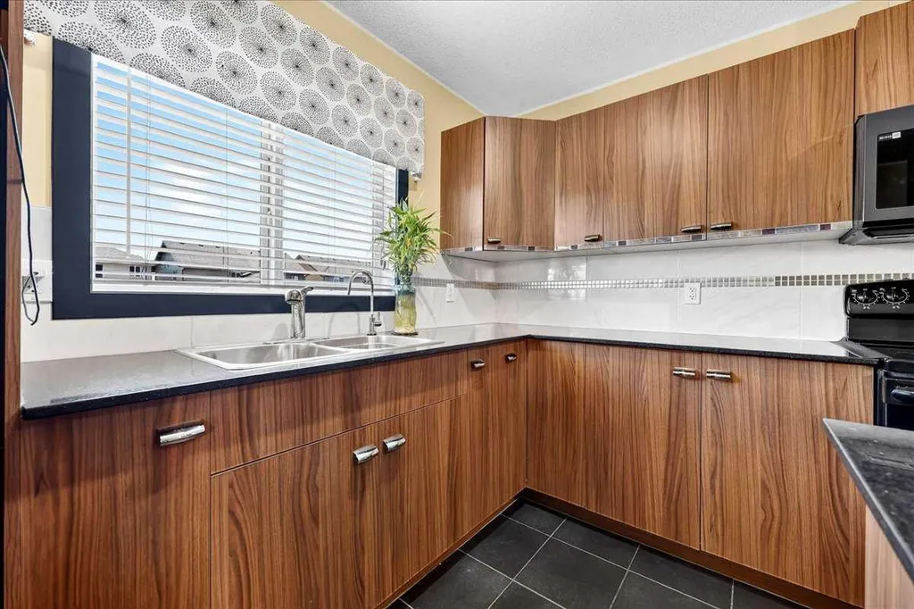42 Skyview Point Link NE Calgary AB T3N 0L9