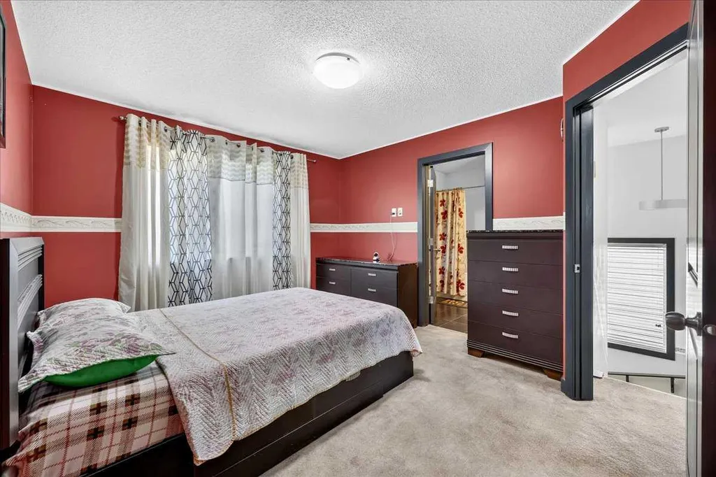 42 Skyview Point Link NE Calgary AB T3N 0L9