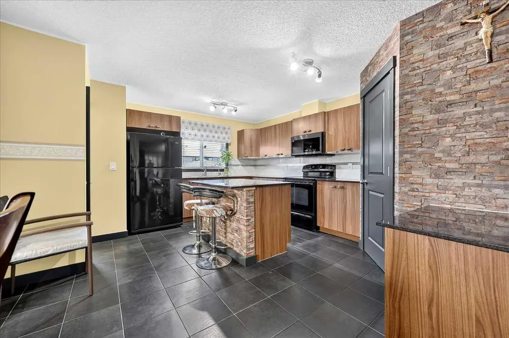 42 Skyview Point Link NE Calgary AB T3N 0L9
