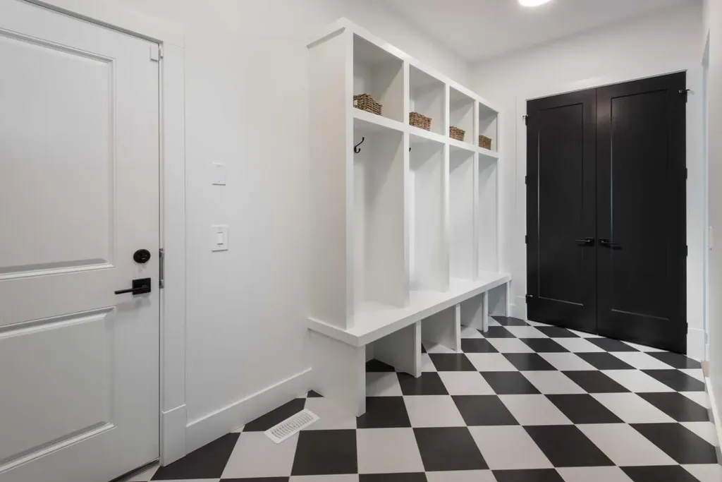 116 Greenwich Heath NW Calgary AB T3B 6P2