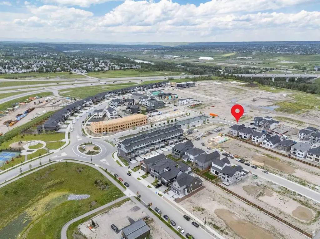 116 Greenwich Heath NW Calgary AB T3B 6P2