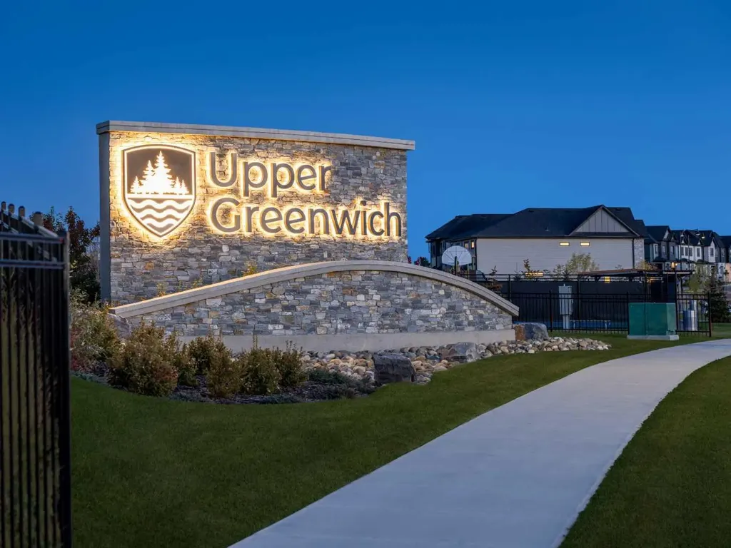 116 Greenwich Heath NW Calgary AB T3B 6P2