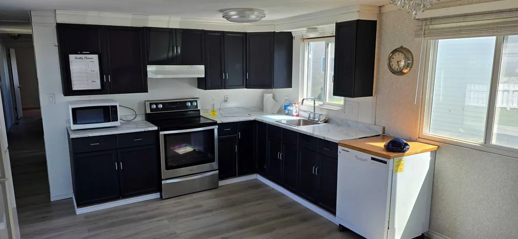 42 Evergreen Crescent Whitecourt AB T7S 1J2