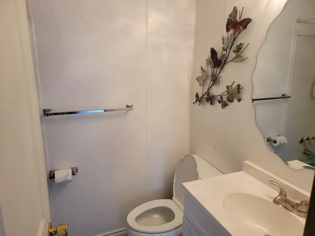 42 Evergreen Crescent Whitecourt AB T7S 1J2