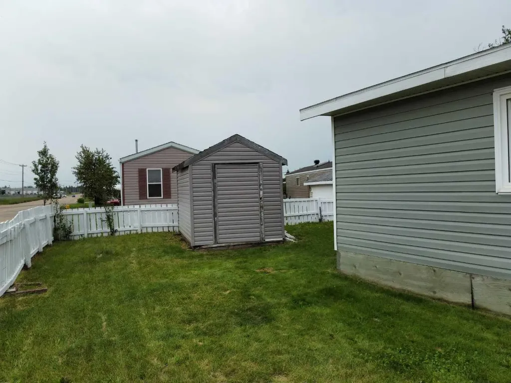 42 Evergreen Crescent Whitecourt AB T7S 1J2