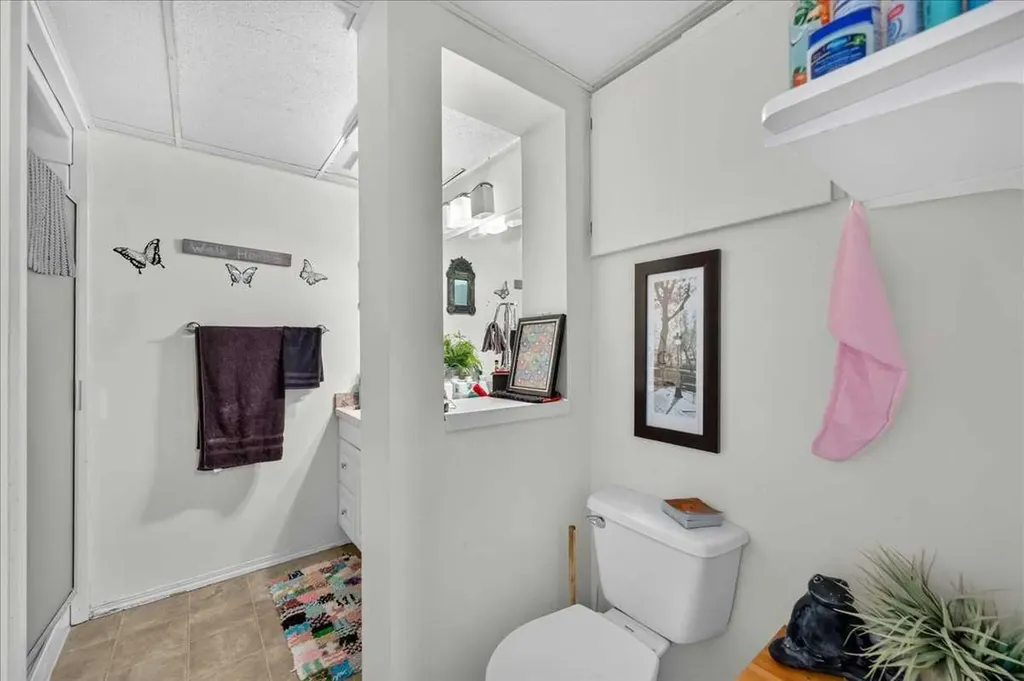 7804 34 Avenue NW Calgary AB T3B 1P3
