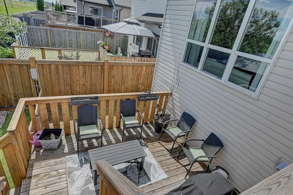 9513 88 Street Grande Prairie AB T8X 0N3