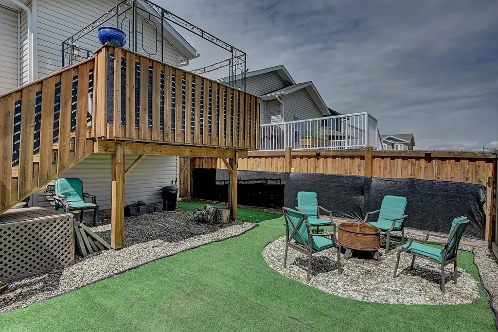 9513 88 Street Grande Prairie AB T8X 0N3