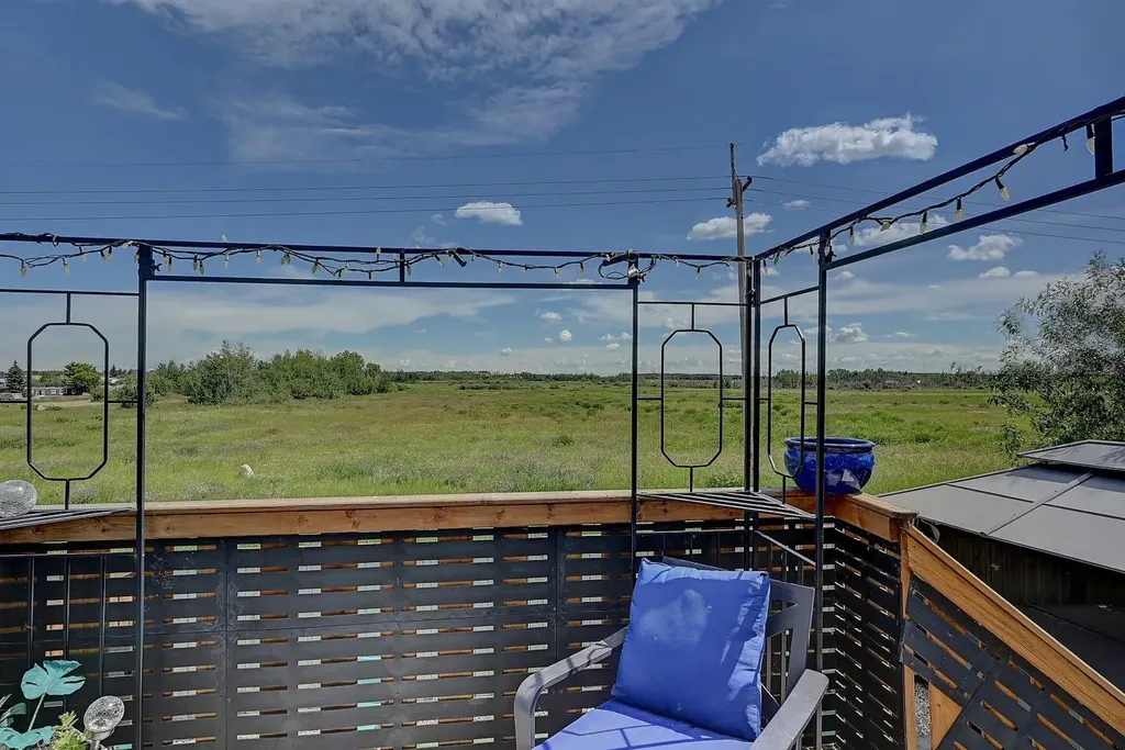 9513 88 Street Grande Prairie AB T8X 0N3