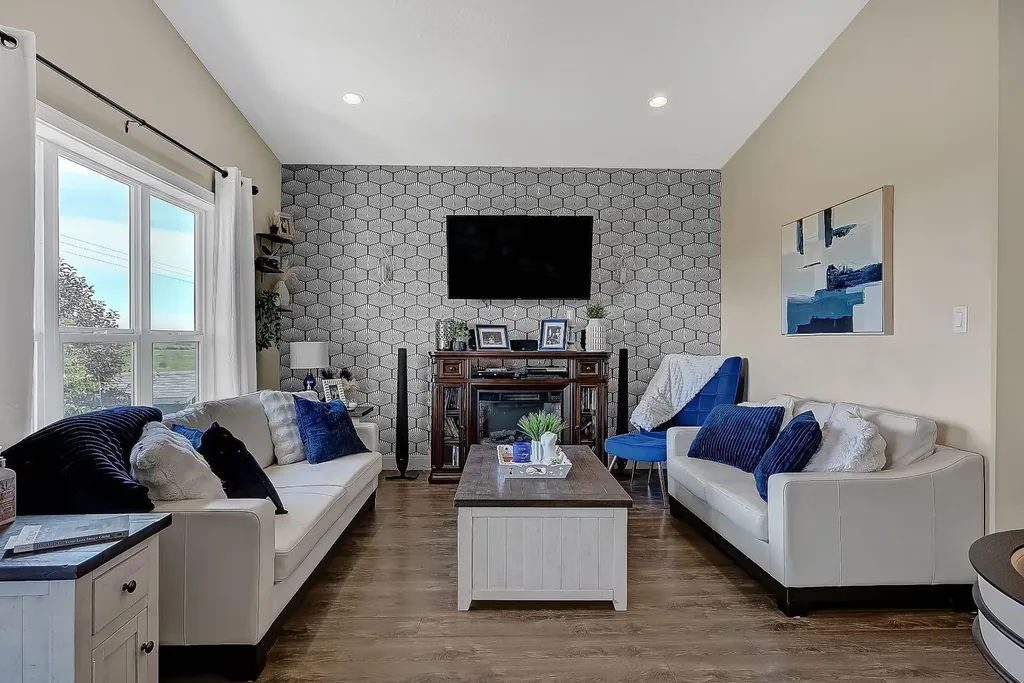 9513 88 Street Grande Prairie AB T8X 0N3