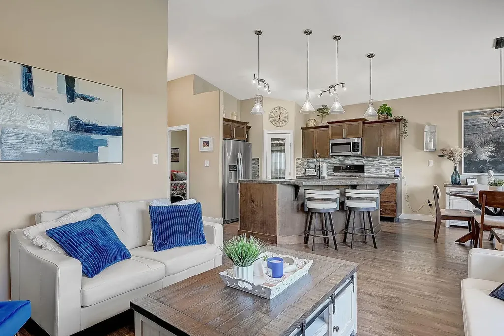 9513 88 Street Grande Prairie AB T8X 0N3