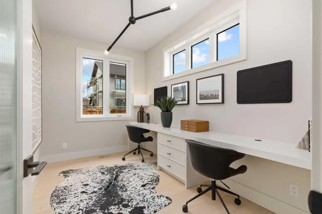 364 Greenwich Drive NW Calgary AB T3B 6P4