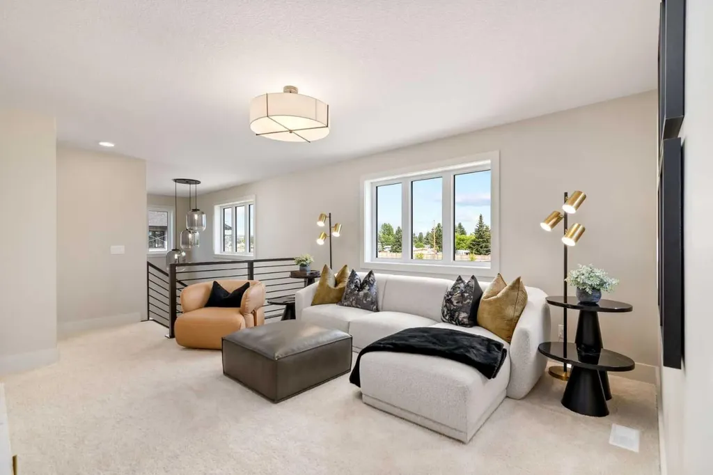 364 Greenwich Drive NW Calgary AB T3B 6P4