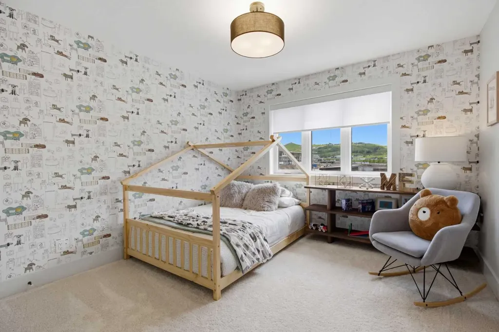 364 Greenwich Drive NW Calgary AB T3B 6P4