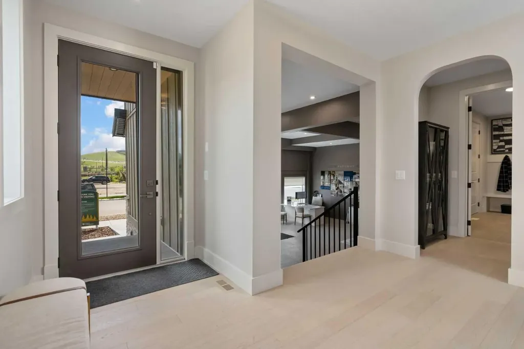 364 Greenwich Drive NW Calgary AB T3B 6P4