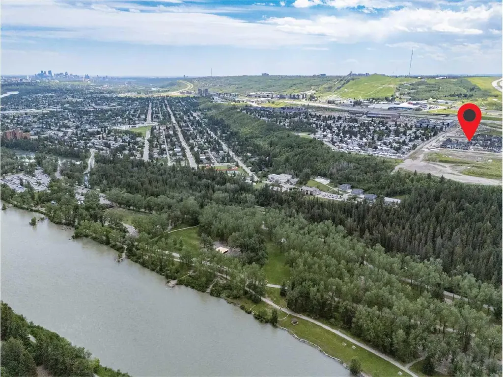 364 Greenwich Drive NW Calgary AB T3B 6P4