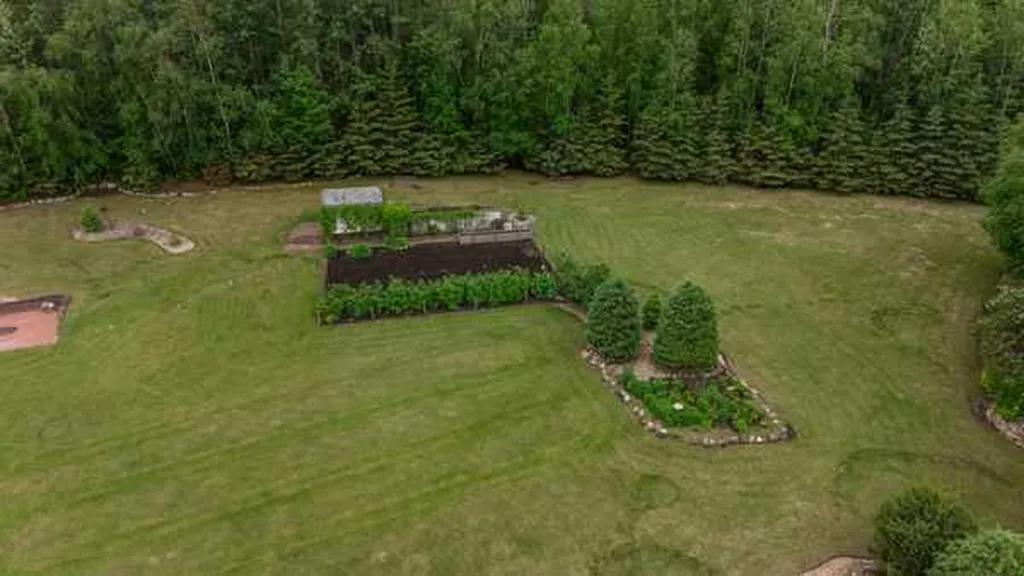 26110 Highway 11 Rural Red Deer County AB T4E1C2