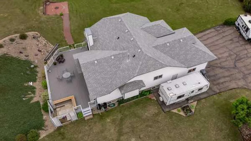 26110 Highway 11 Rural Red Deer County AB T4E1C2