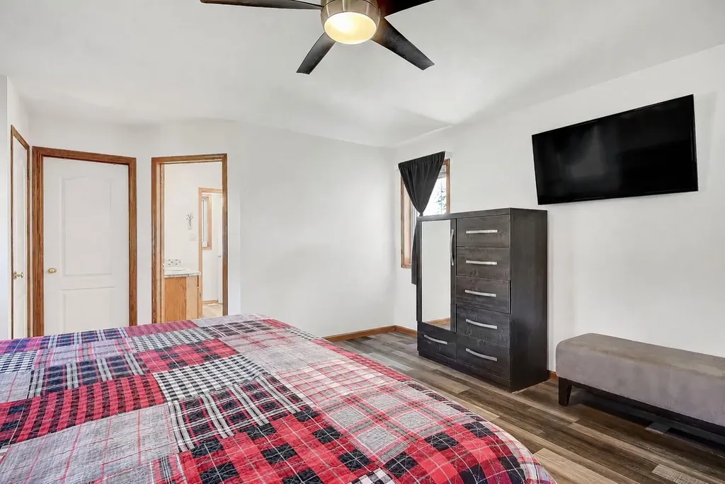 11819 91a Street Grande Prairie AB T8X1J1