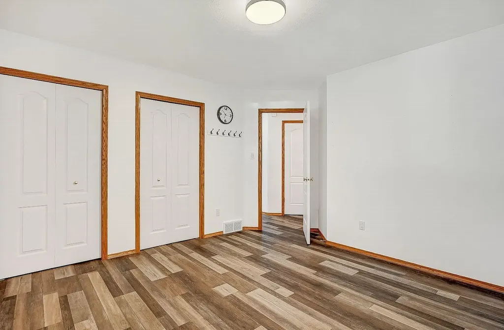 11819 91a Street Grande Prairie AB T8X1J1
