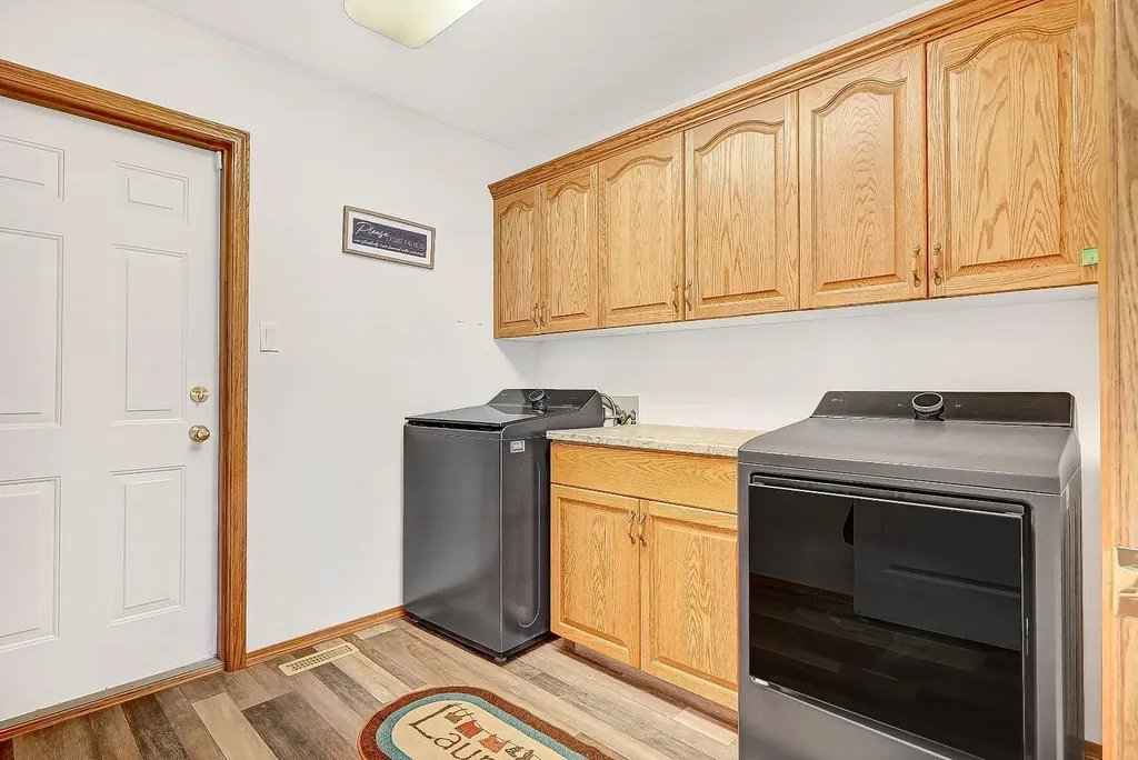 11819 91a Street Grande Prairie AB T8X1J1