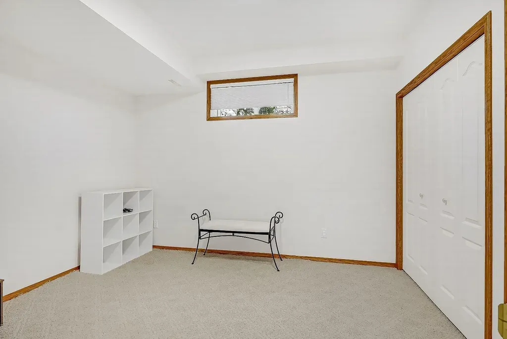 11819 91a Street Grande Prairie AB T8X1J1
