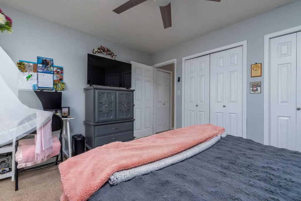 2205 51 Avenue Lloydminster AB T9V 3H4