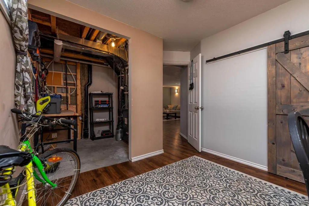 2205 51 Avenue Lloydminster AB T9V 3H4