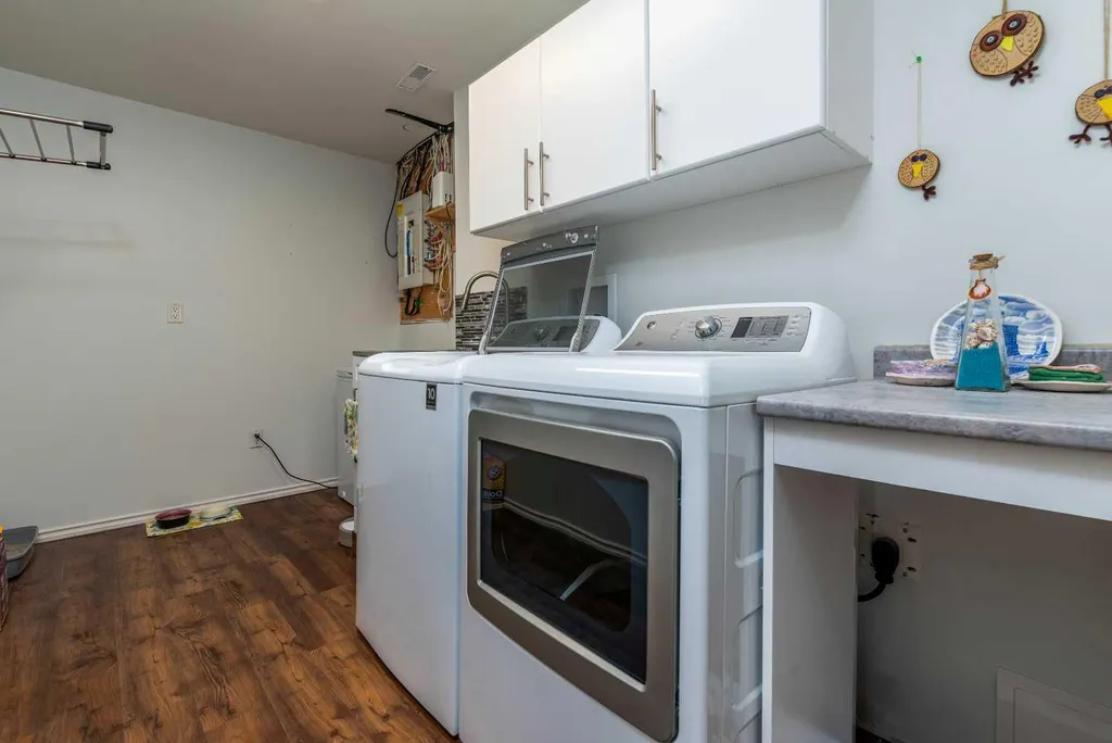 2205 51 Avenue Lloydminster AB T9V 3H4