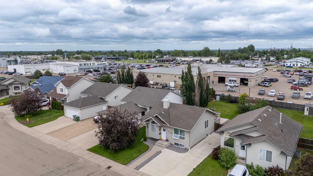 2205 51 Avenue Lloydminster AB T9V 3H4