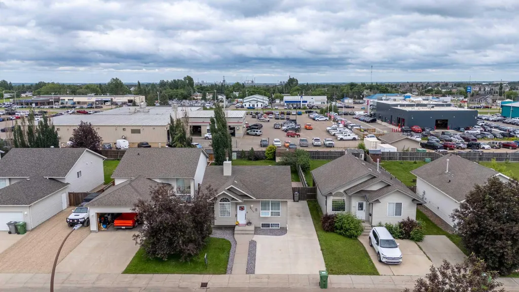 2205 51 Avenue Lloydminster AB T9V 3H4