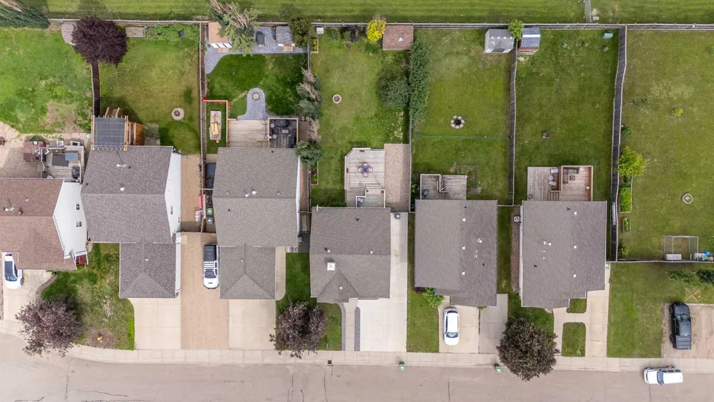 2205 51 Avenue Lloydminster AB T9V 3H4