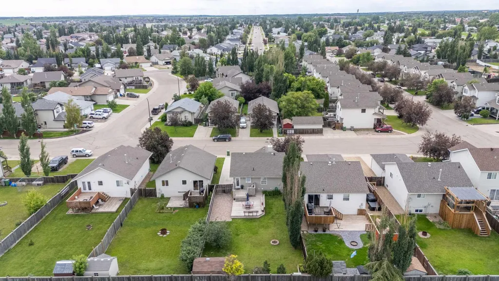 2205 51 Avenue Lloydminster AB T9V 3H4