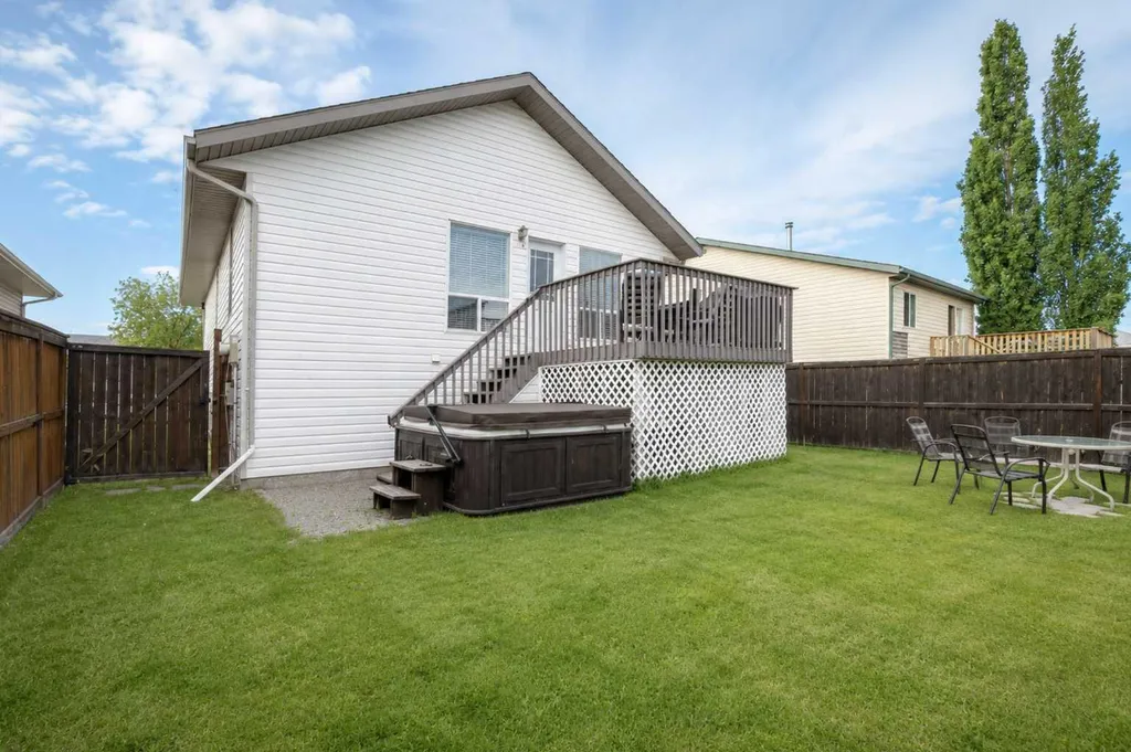 10410 119 Avenue Grande Prairie AB T8V 7L8