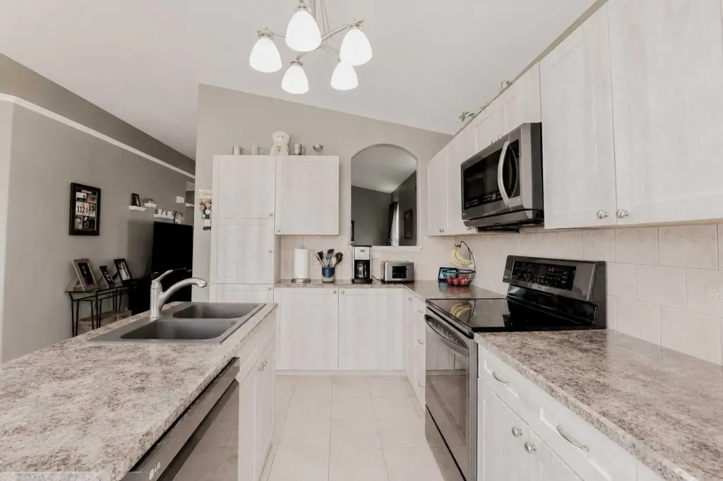 10410 119 Avenue Grande Prairie AB T8V 7L8