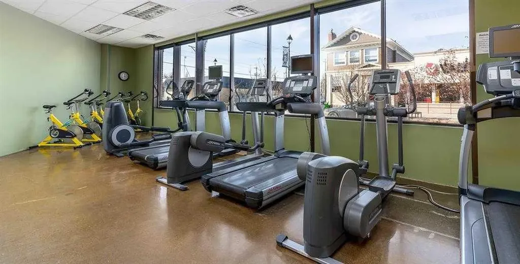 137 Second Avenue Strathmore AB T1P 1K2