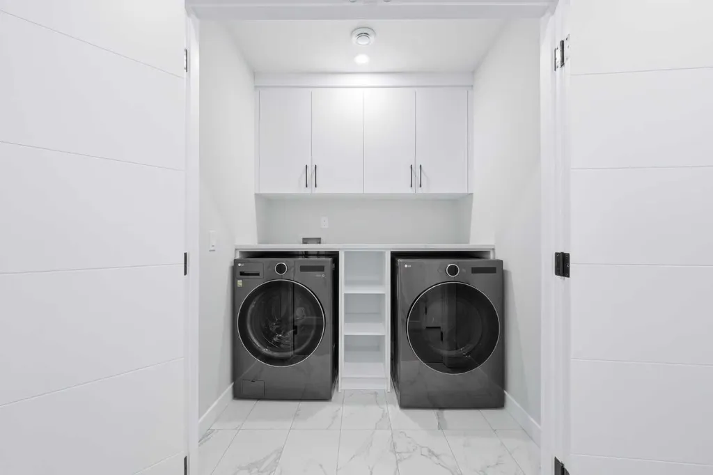 105 Rockhaven Green NW Calgary AB T3G 0C5
