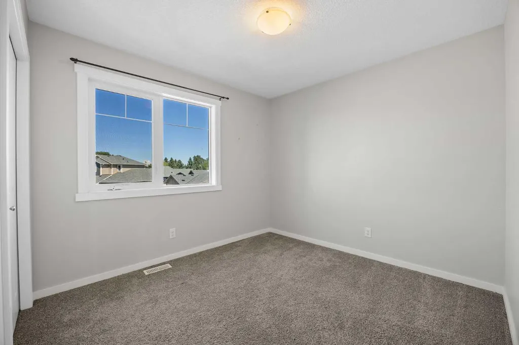 1019 Shantz Place Crossfield AB T0M0S0