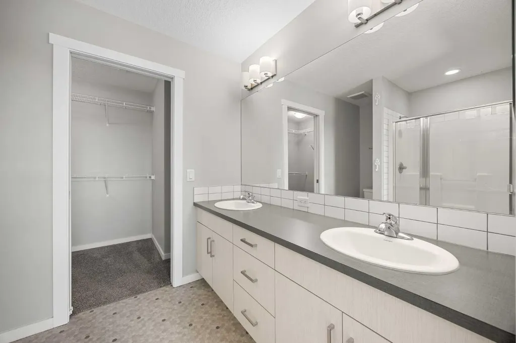 1019 Shantz Place Crossfield AB T0M0S0