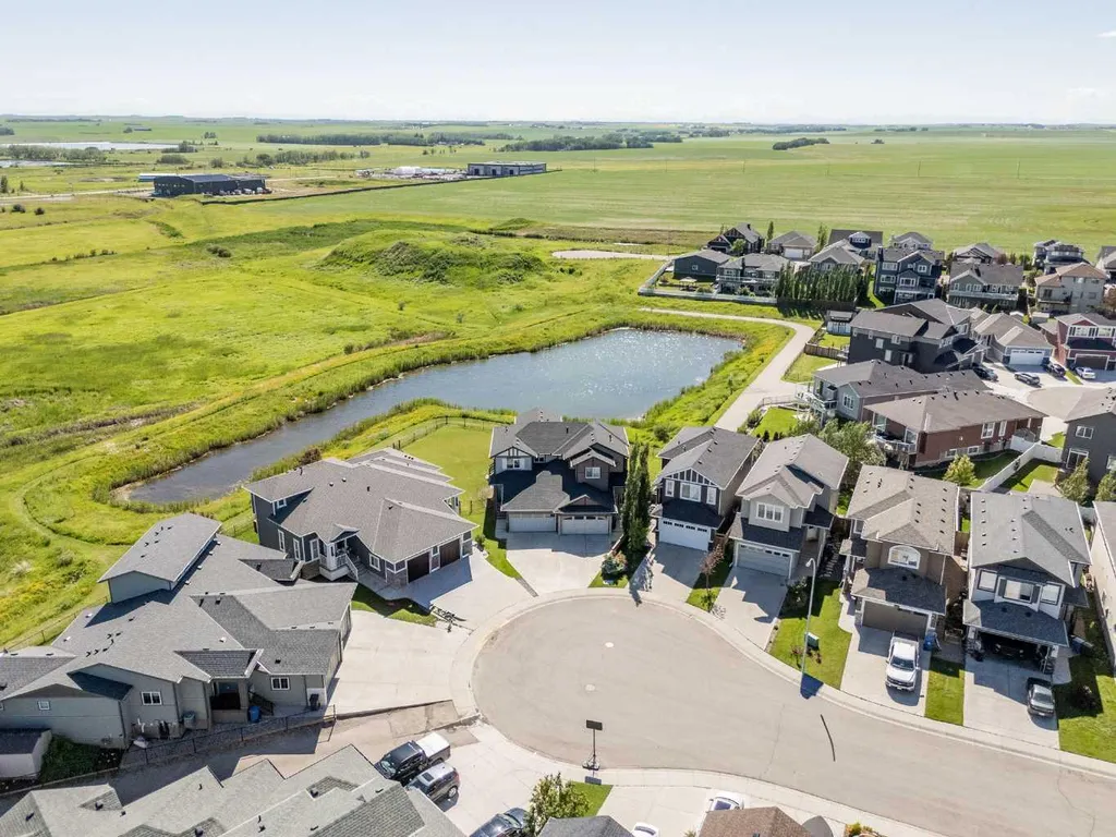 1019 Shantz Place Crossfield AB T0M0S0